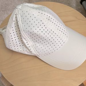 Lululemon hat